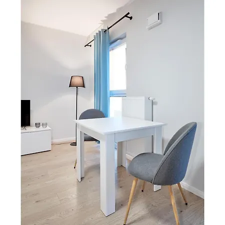 Posnania Chic By Bookinghost شقة